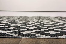 Maui Contemporary Geometric Reversible Crease-Free Waterproof Premium Recycled Plastic Outdoor Rugs -  3' x 5'