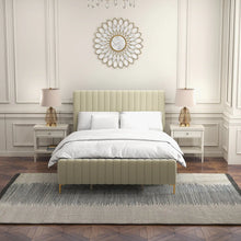 Tufted Upholstered Platform Bed With Metal Legs