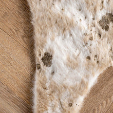 Faux Cowhide Shaped Rug Off-white