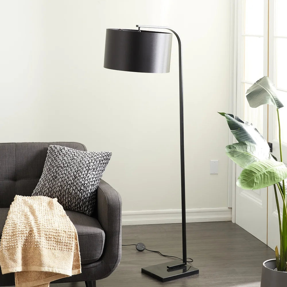 Black Metal Traditional Floor Lamp 64 x 16 x 29 - 16 x 29 x 64