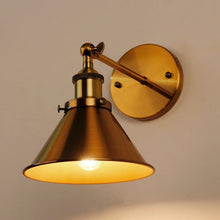 Modern Brushed Brass 1-Light Bathroom Vanity Light - 6.93" W