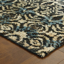 Ansley Batik Trellis Black/ Beige Handmade Jute Soft Area Rug