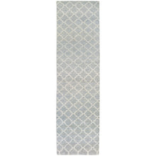 Maddox Hand-made Wool Trellis Soft Area Rug