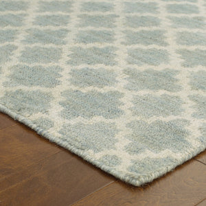 Maddox Hand-made Wool Trellis Soft Area Rug